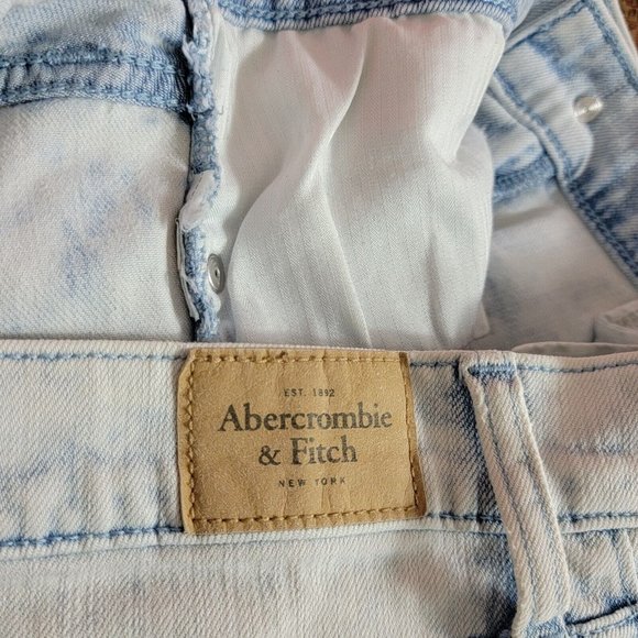 Abercrombie & Fitch Jeans Womens 32x26 Blue Tapered Ankle Zips Distressed Crop - Picture 13 of 13